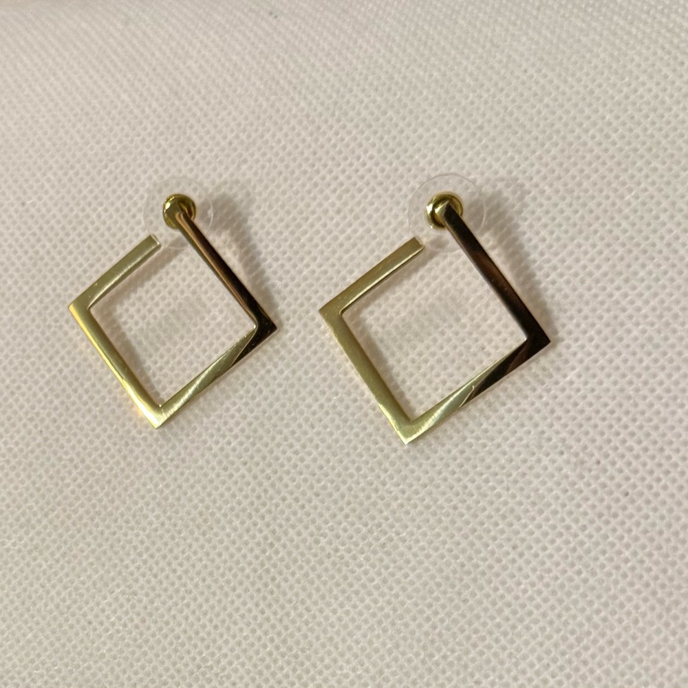 Plunder Gold Square Hoop Stud Earrings